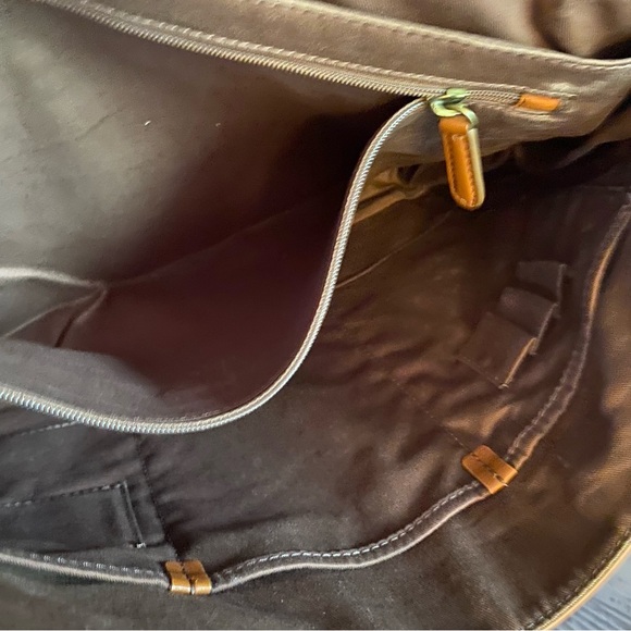 Fossil Leather School Business Messenger Bag - Picture 5 of 11